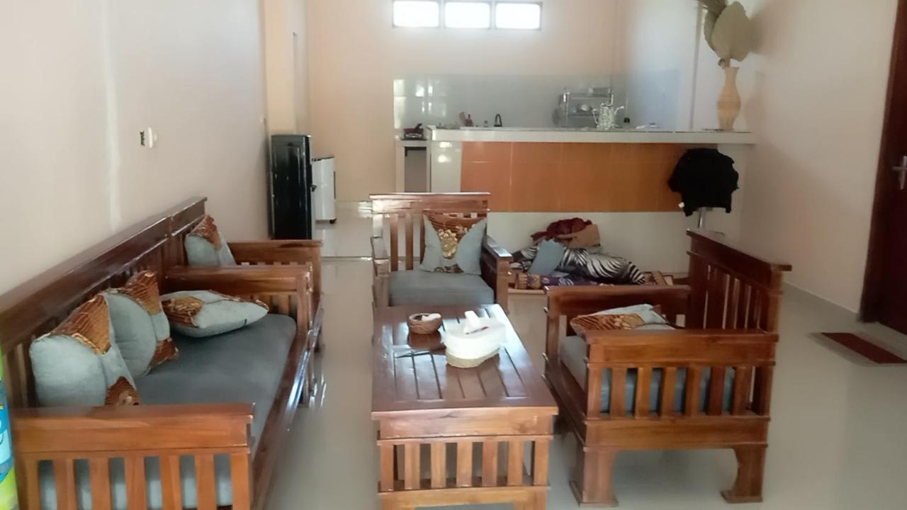 Warm Villas Lombok Kuta  Buitenkant foto