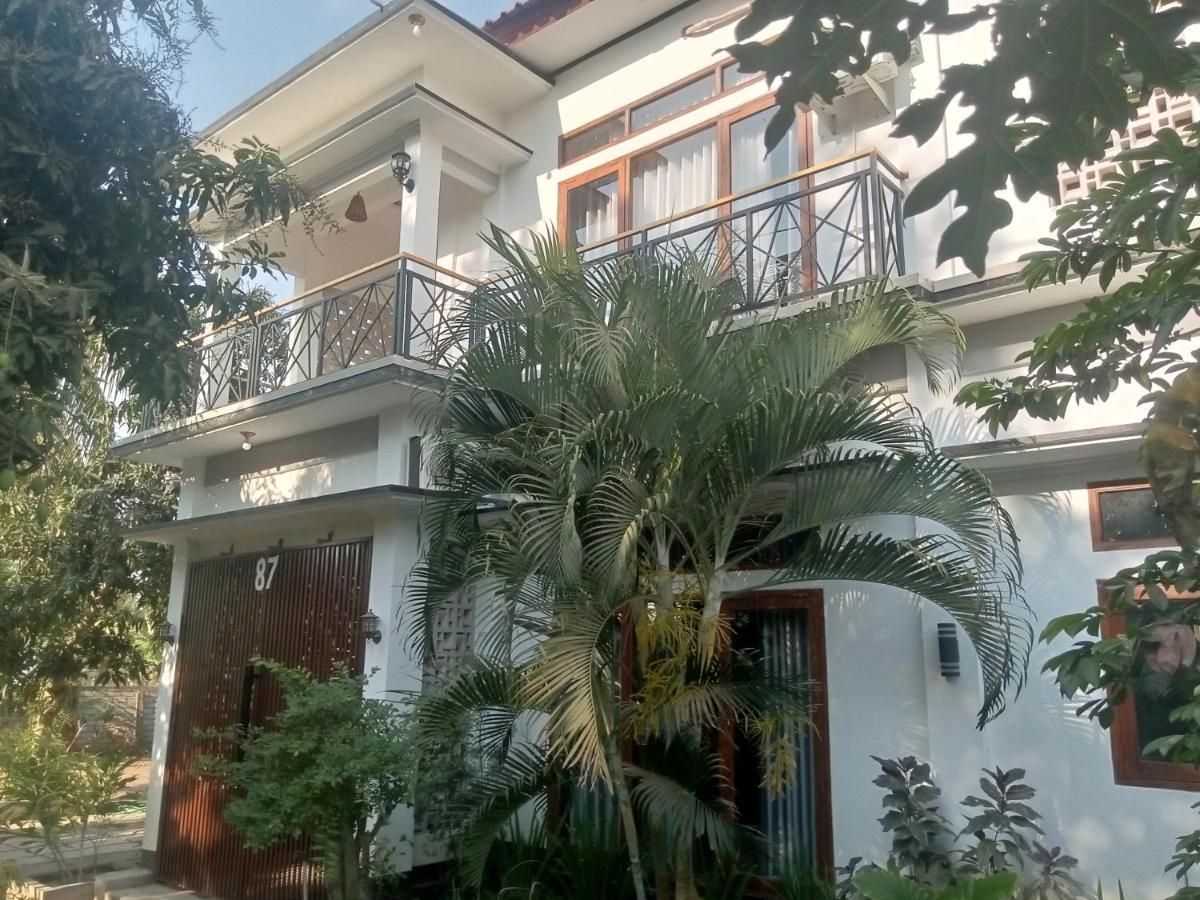 Warm Villas Lombok Kuta  Buitenkant foto