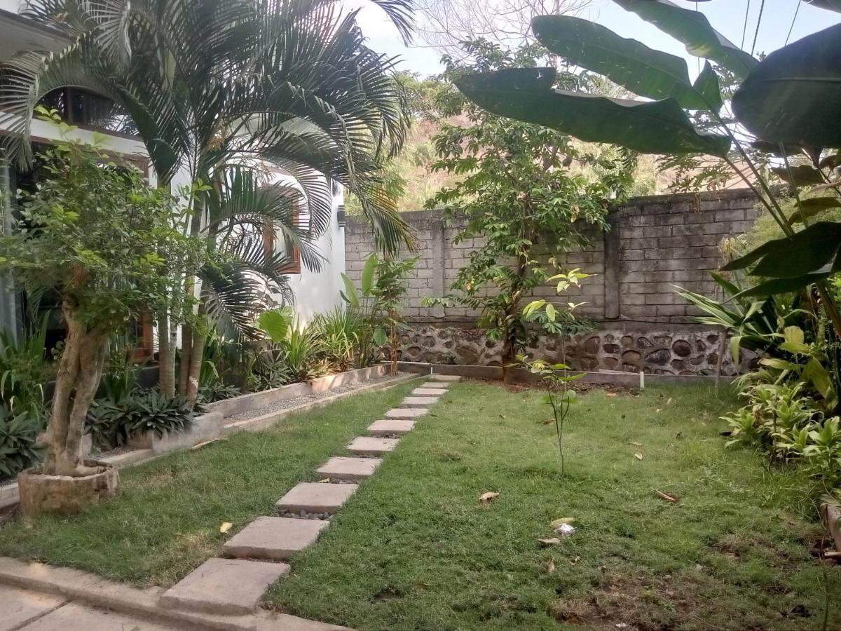 Warm Villas Lombok Kuta  Buitenkant foto